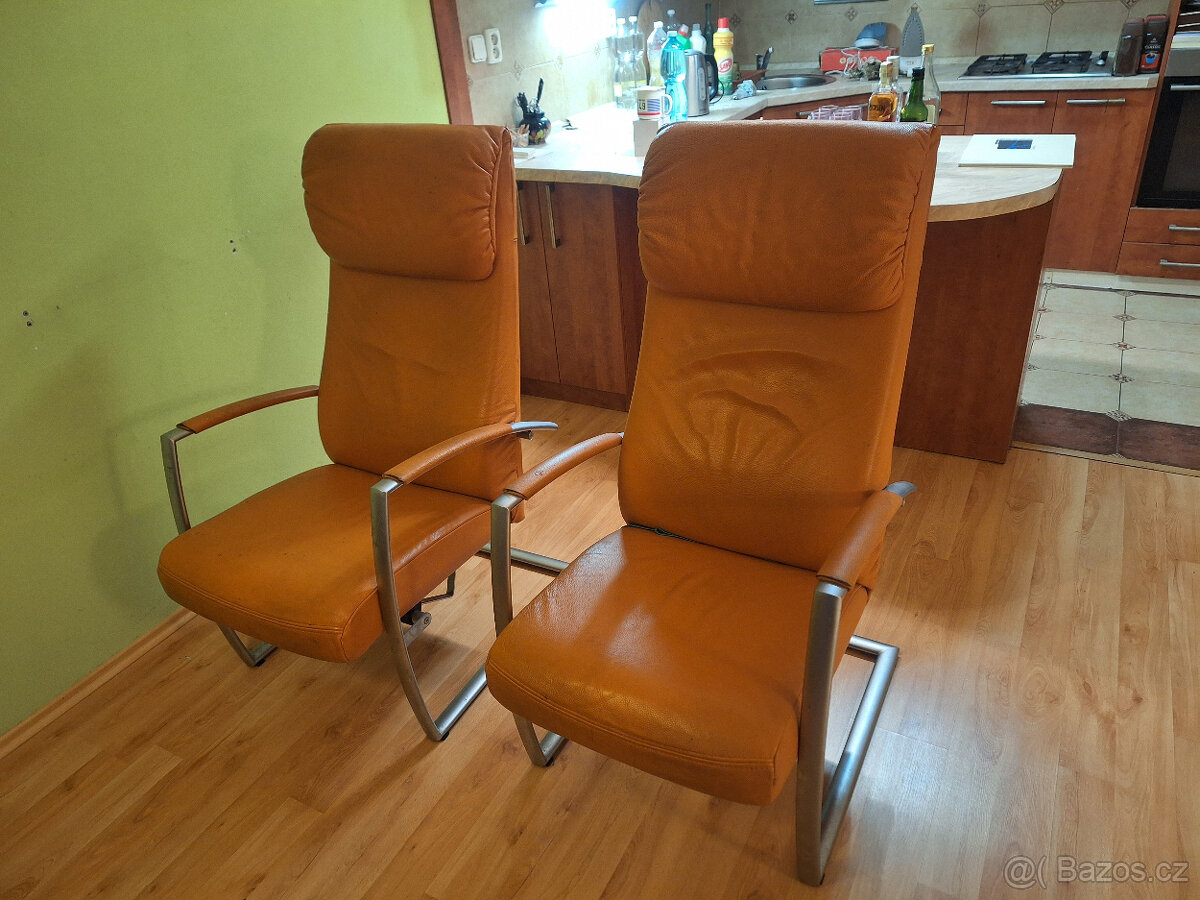 Stylový jídelní set stůl a relaxační designová křesla Lato - 2