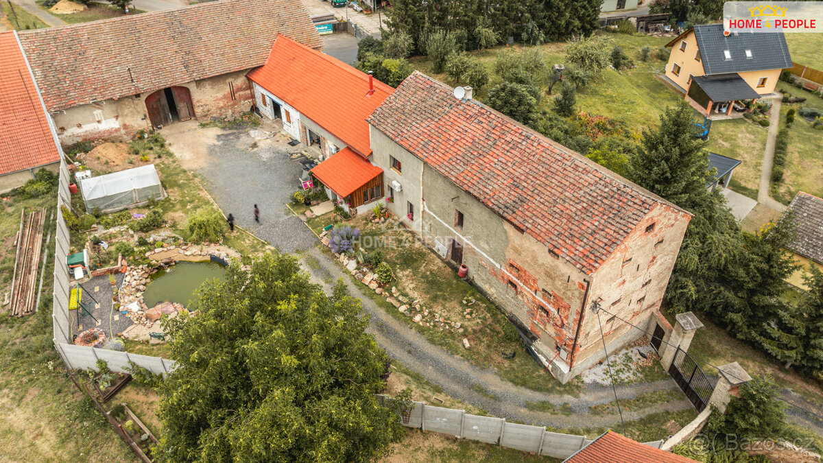 Prodej statku s obytnou jednotkou 83m u Hořovic - 2