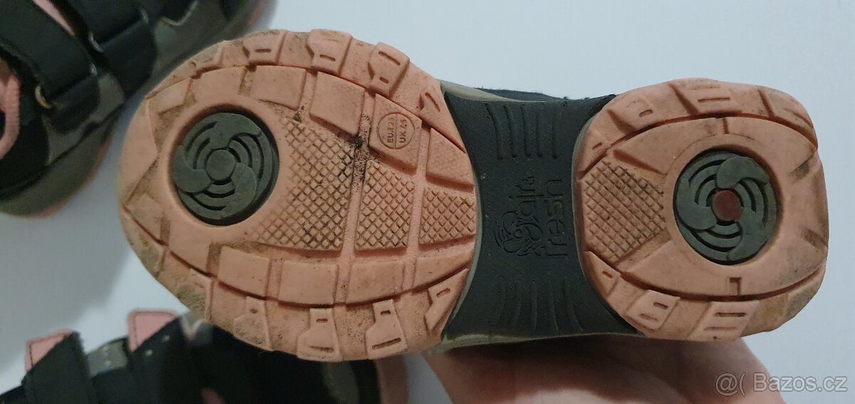 Dívčí tenisky, vel. 25, pro dvojčata - 2