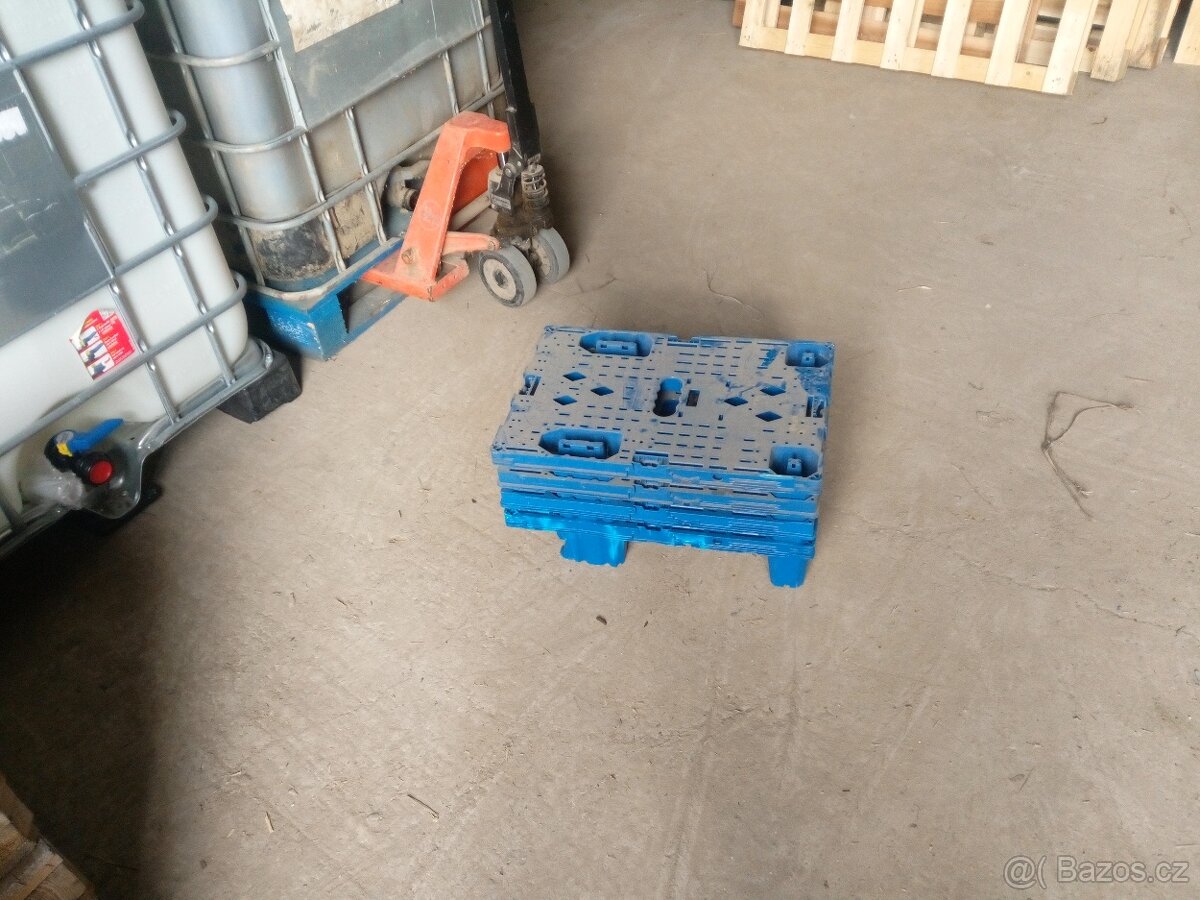 Plastové palety o rozměru 60x40 cm - 2