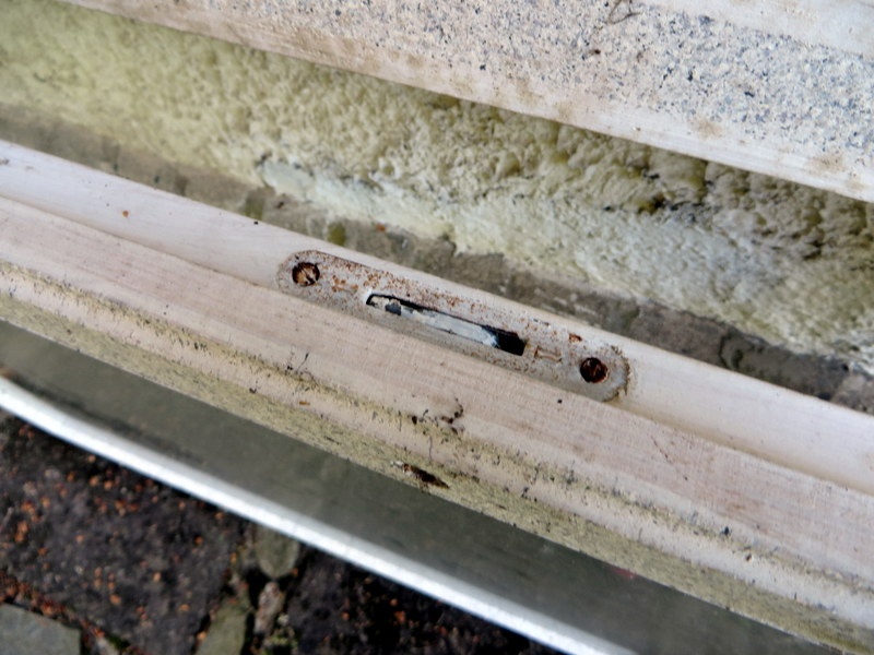 DVĚ OKNA= Dřevěné - 2