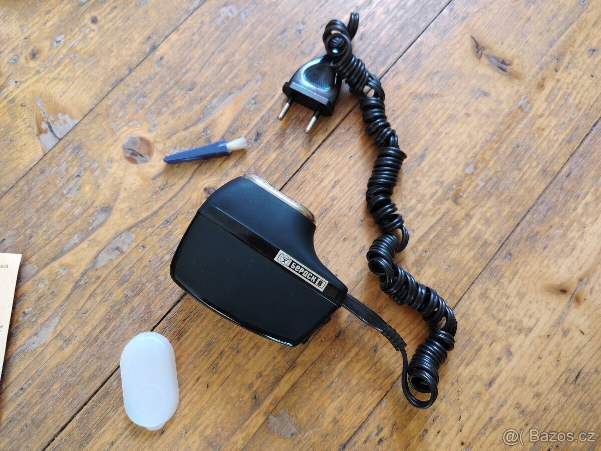 Holící strojek - 2