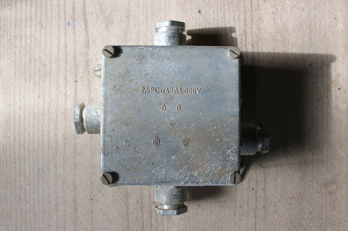 Kovové elektroinstalační krabice - 2