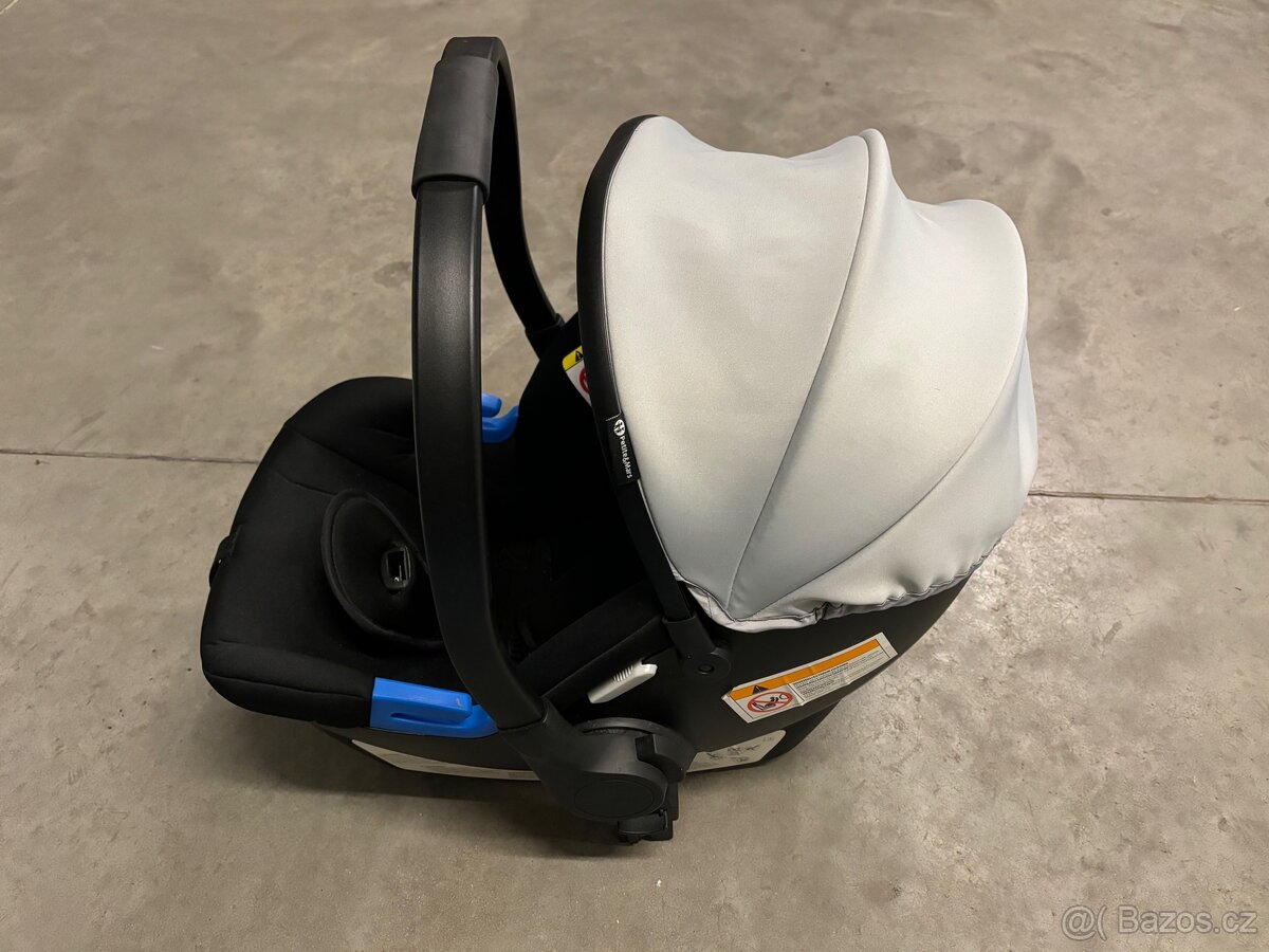 Kočárek Petite Mars kompletní. - 2