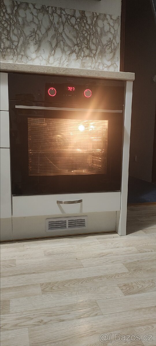 Vestavná trouba - 2