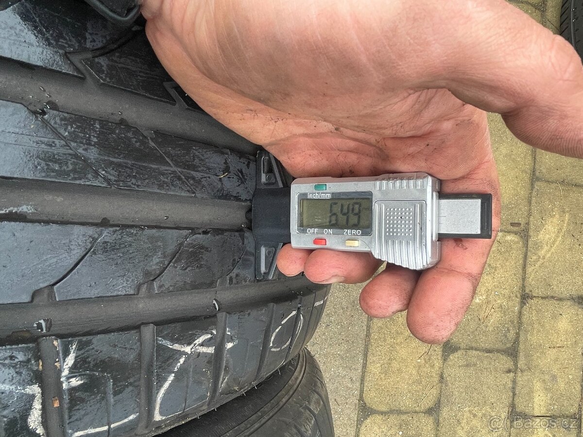 Dvě letní pneu 245/45/18 GoodYear - 2