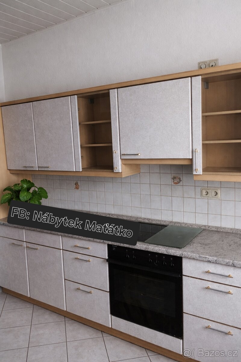 Kuchyňská linka lesklá s lednicí - 2