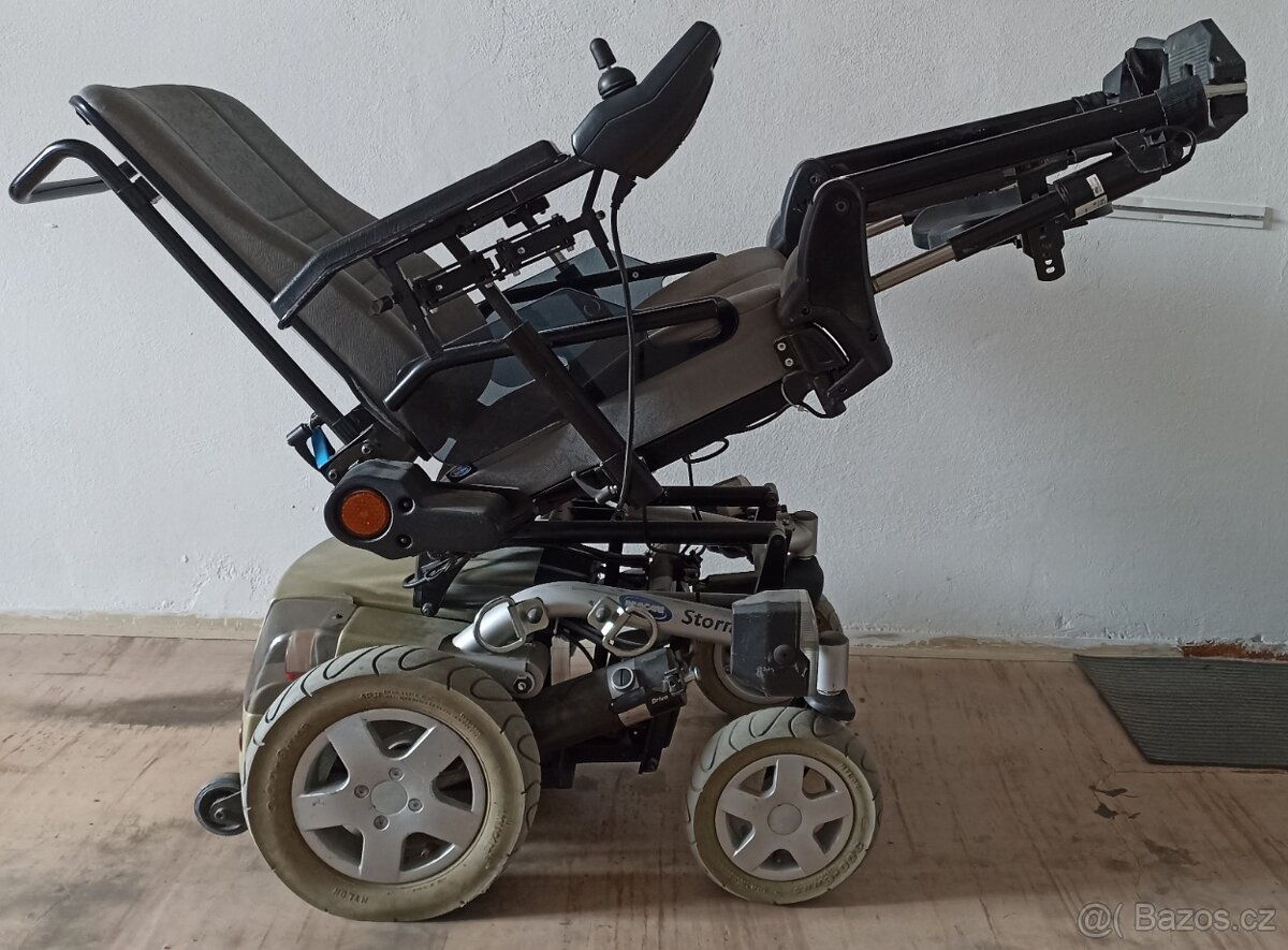 Elektrický invalidní vozík - 2