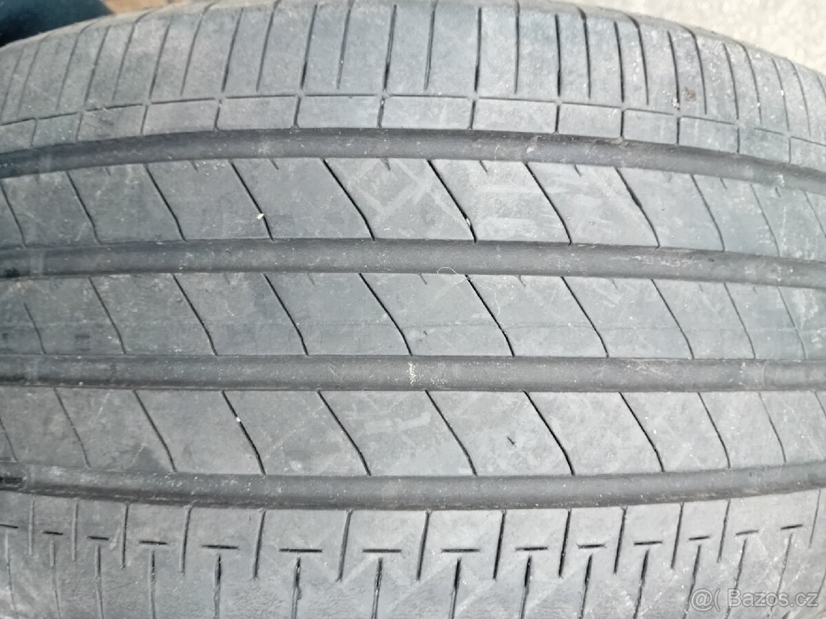 Prodám Sadu pneu 215/45/18 Bridgestone Letni - 2