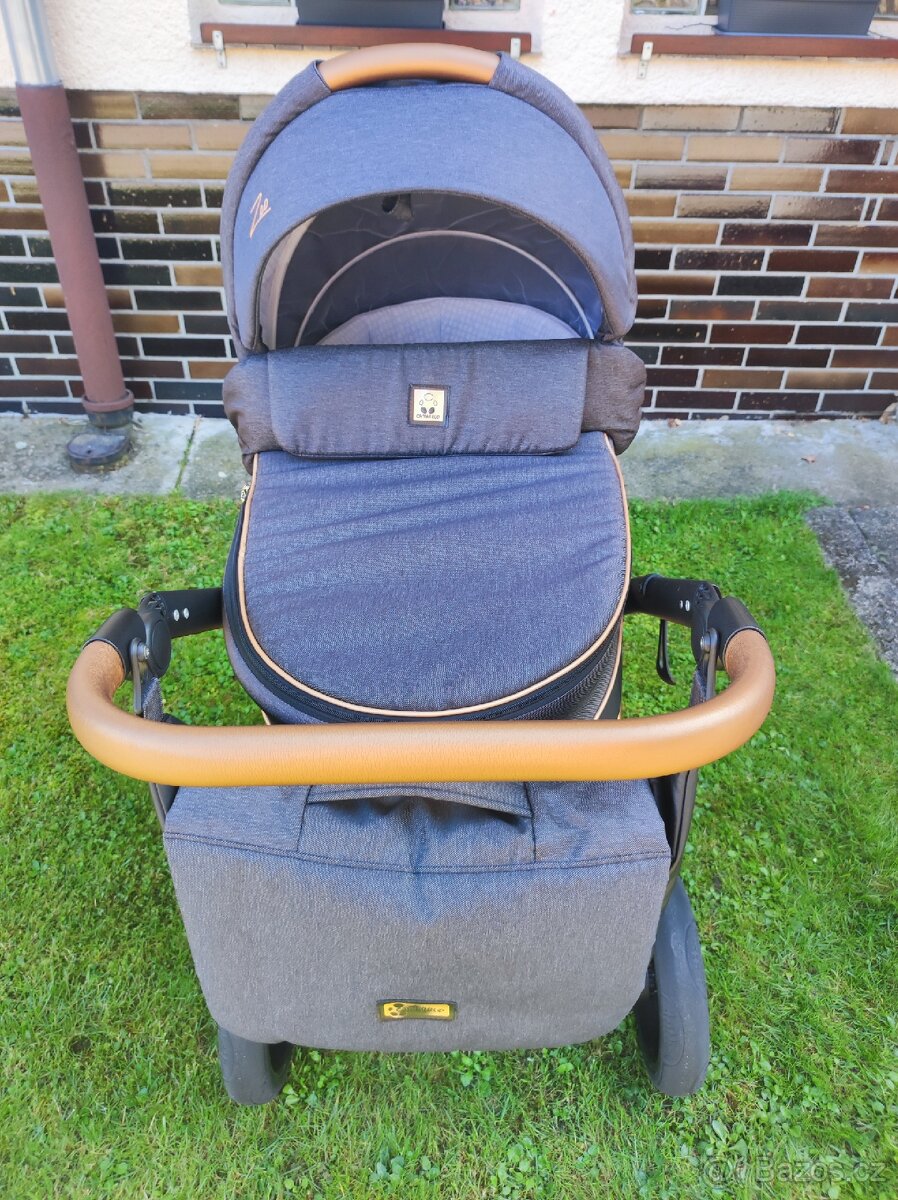 Kočárek + autosedačka - 2