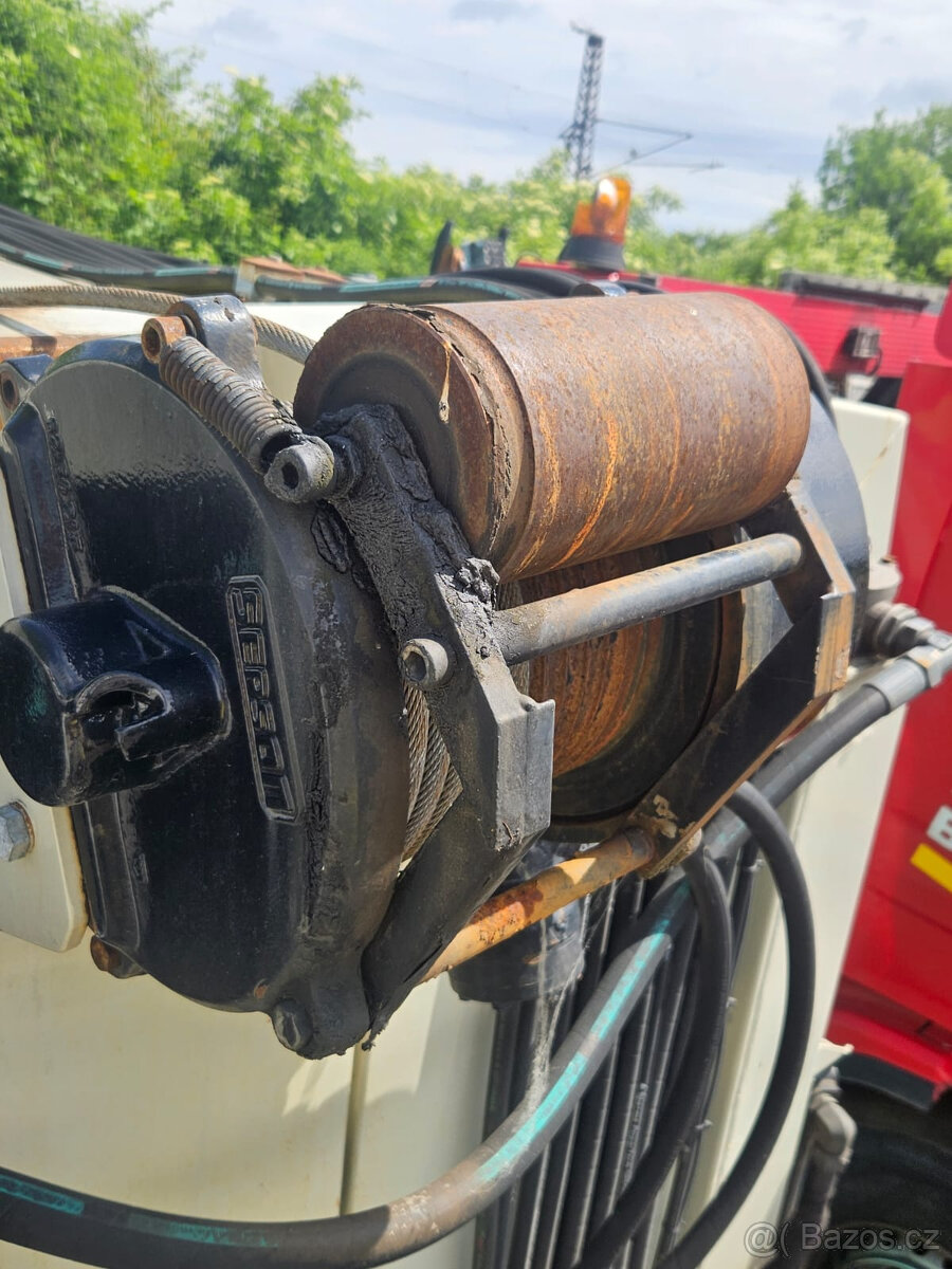 Hydraulický naviják