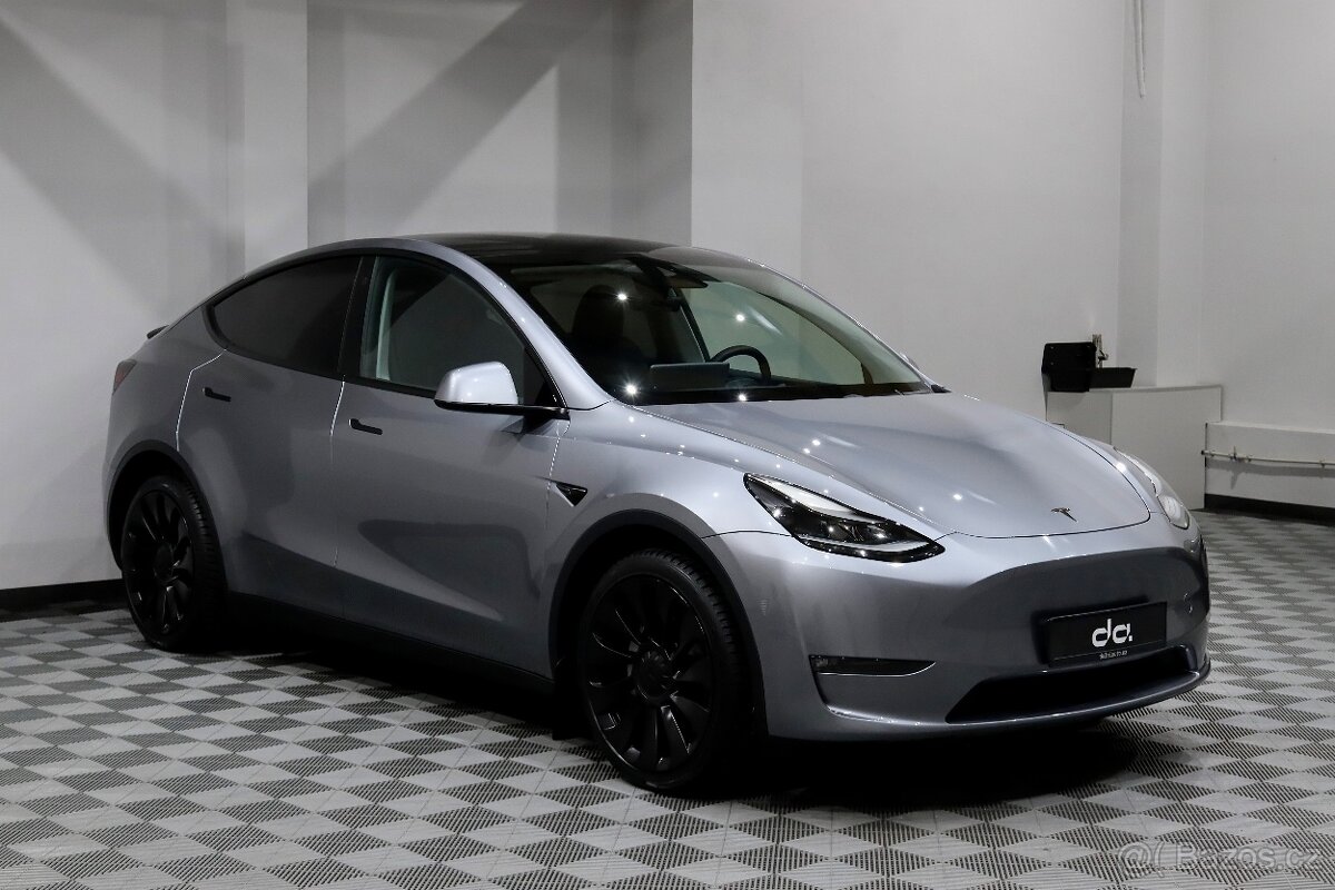 Tesla Model Y Long Range Dual Motor AWD REZERVOVÁNO - 2