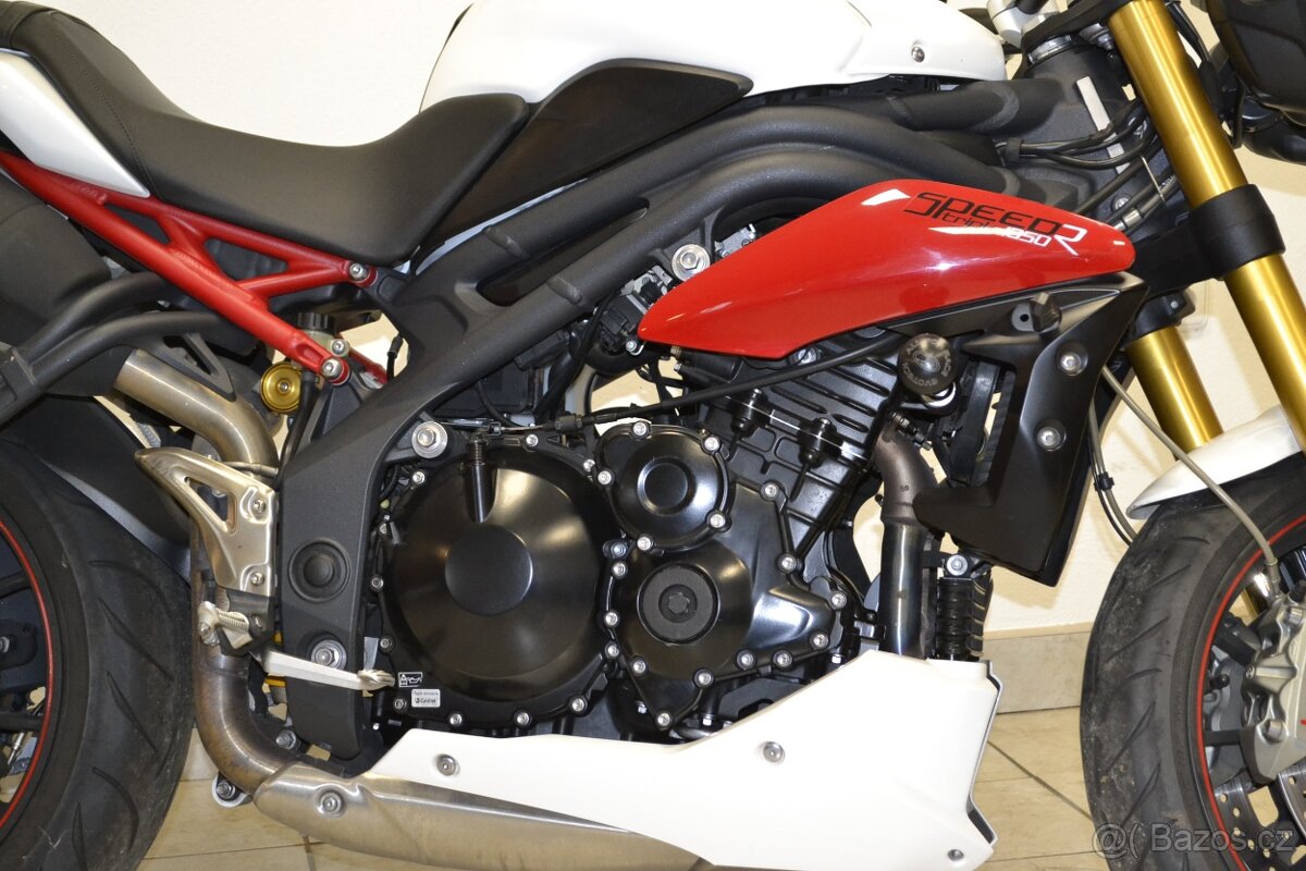 TRIUMPH Speed Triple R 1050, 2014 - 40000 KM - 2