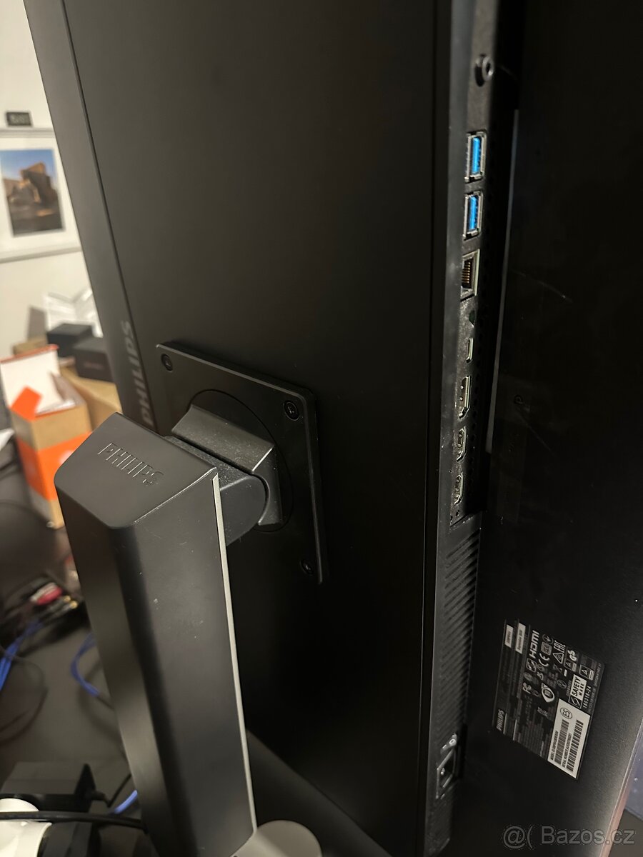 4K HDR monitor 32'' Phillips Brilliance 328P6VU USB C dok - 2