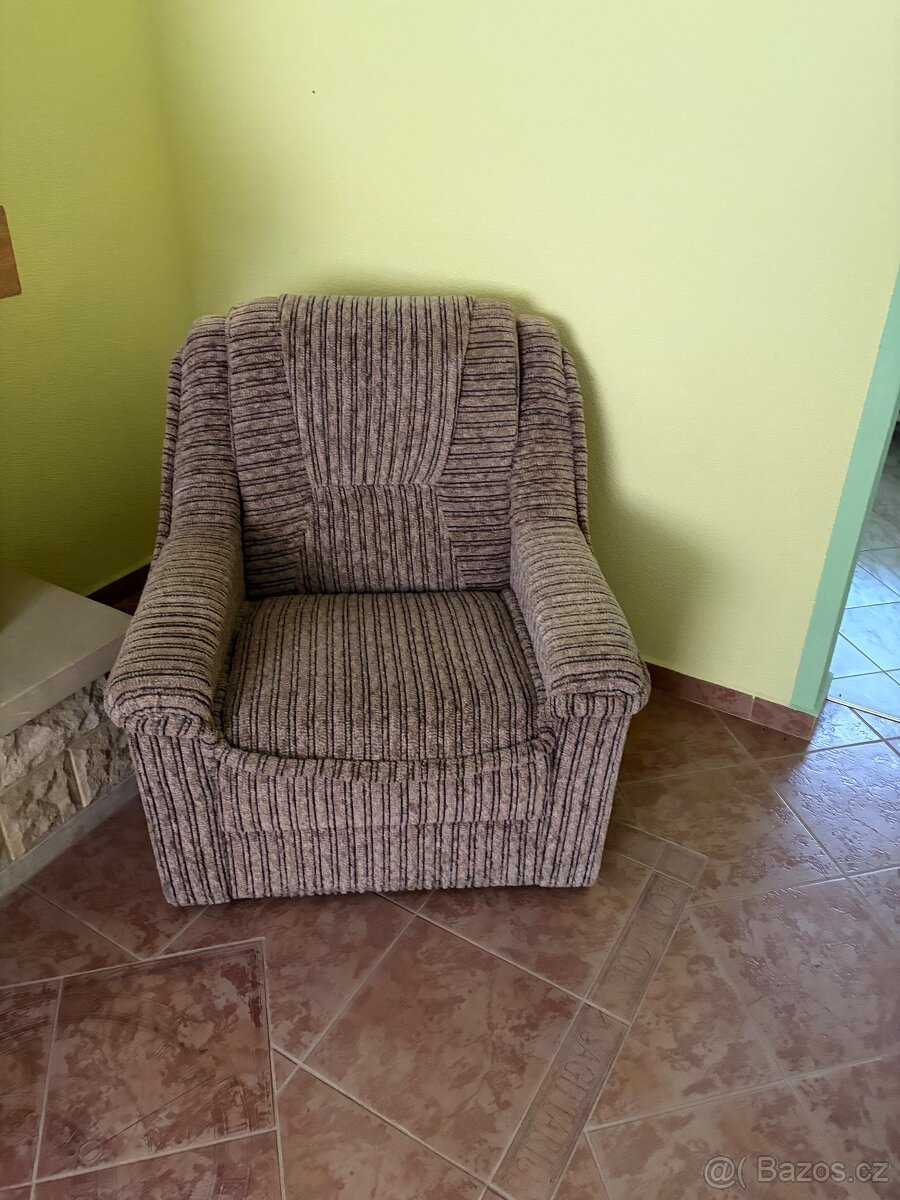 Zachovala sedací souprava - 2