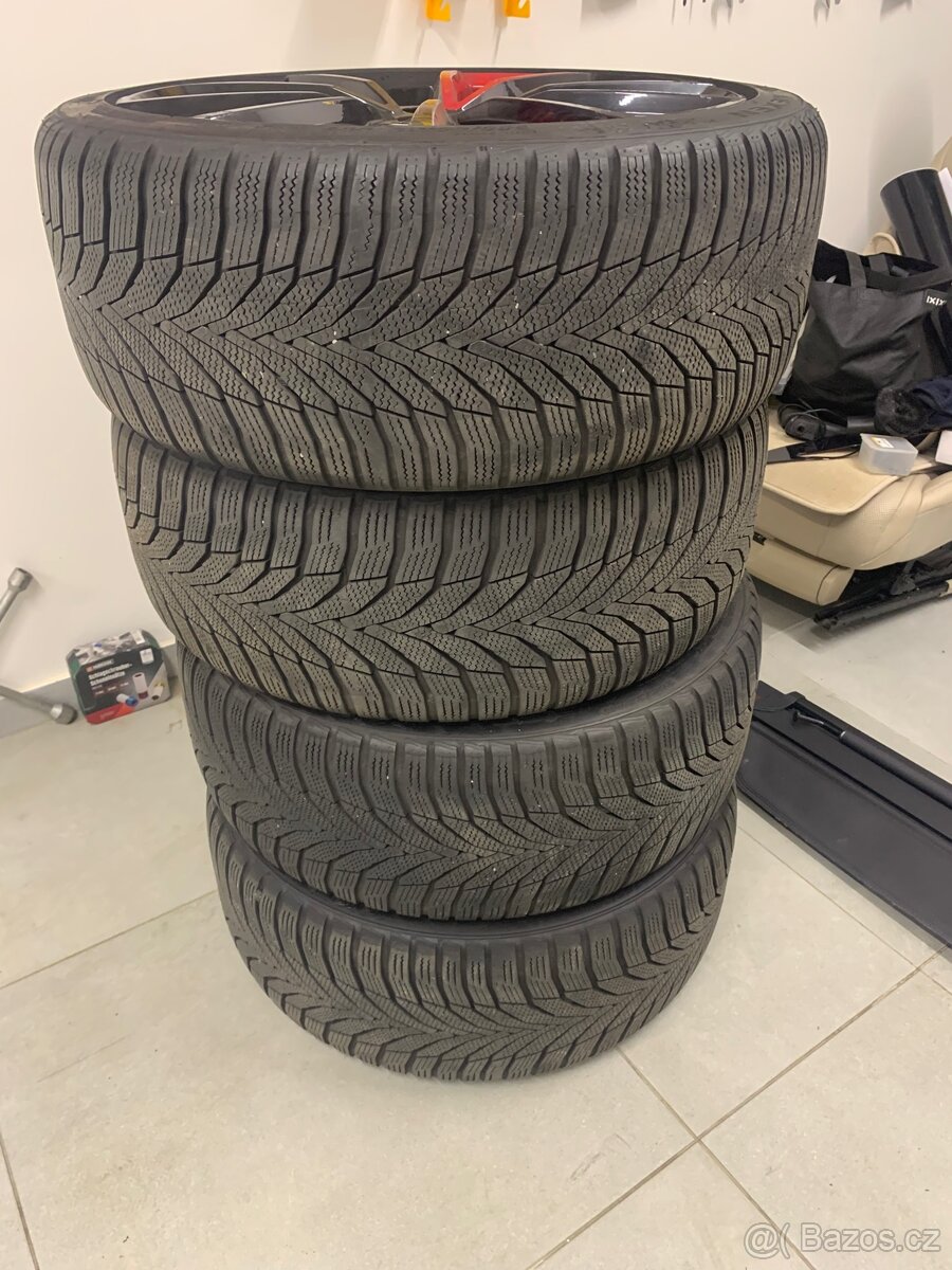 Zimní kola 255/35-R19 (8.0x 19 ET 4/5) - 2