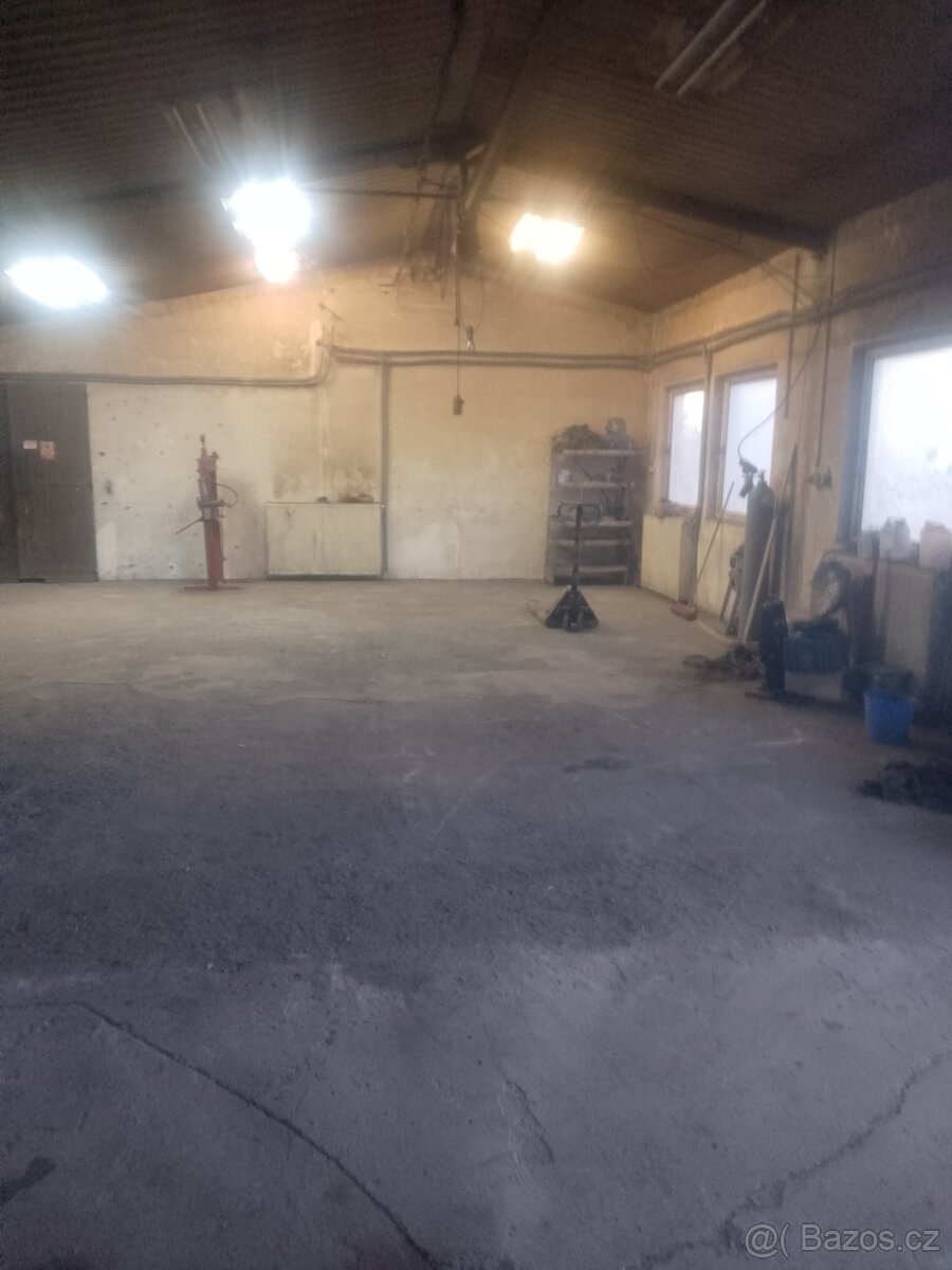 Nabízím pronájem haly - 2