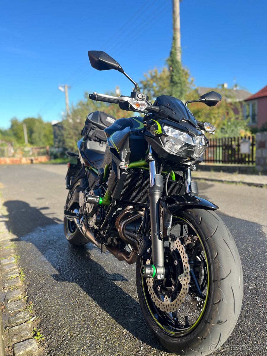 Kawasaki z650 - r.v. 2022, 6500 km - 2