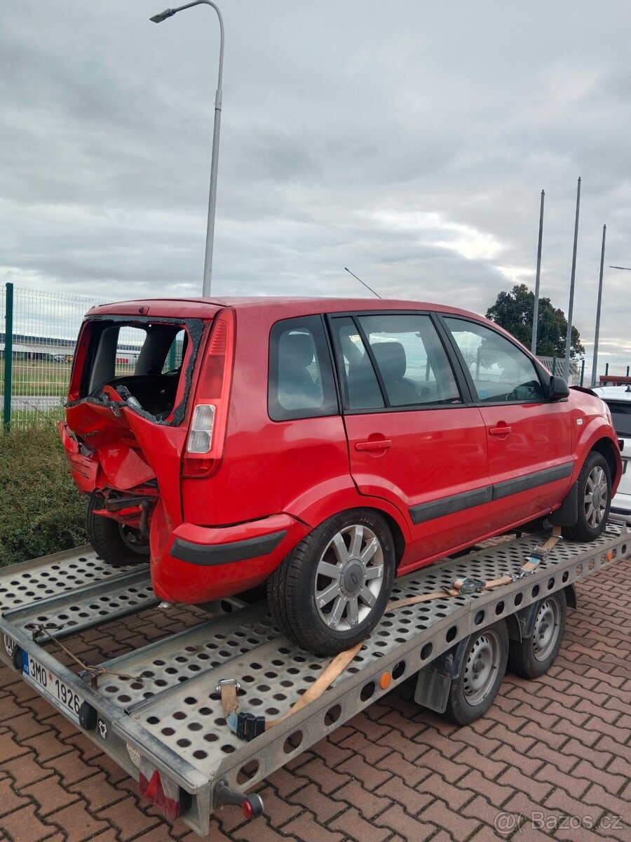 Dveře na ford fusion červené - 2