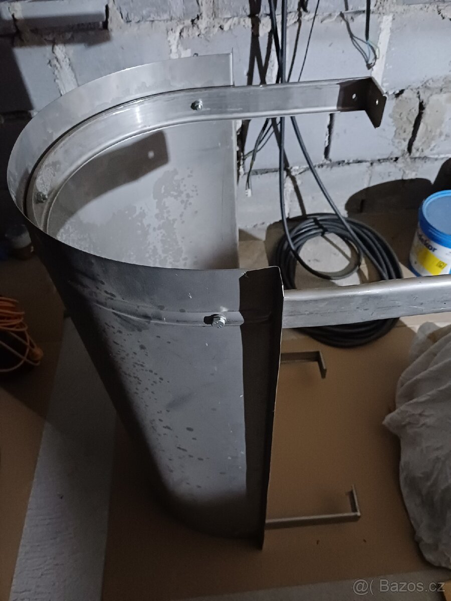 Prodám nerezovou stříšku na komín - 2