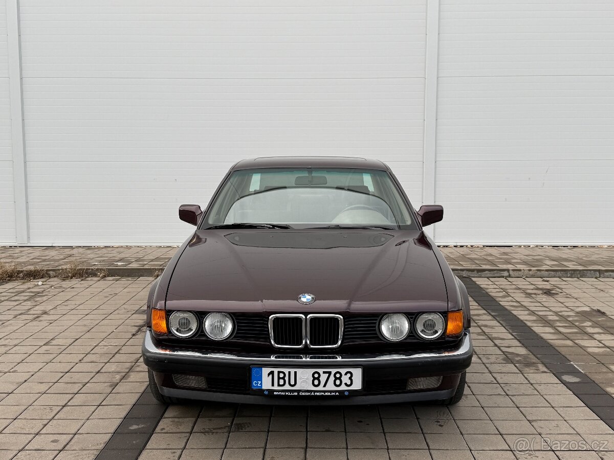 BMW E32 735i - 2