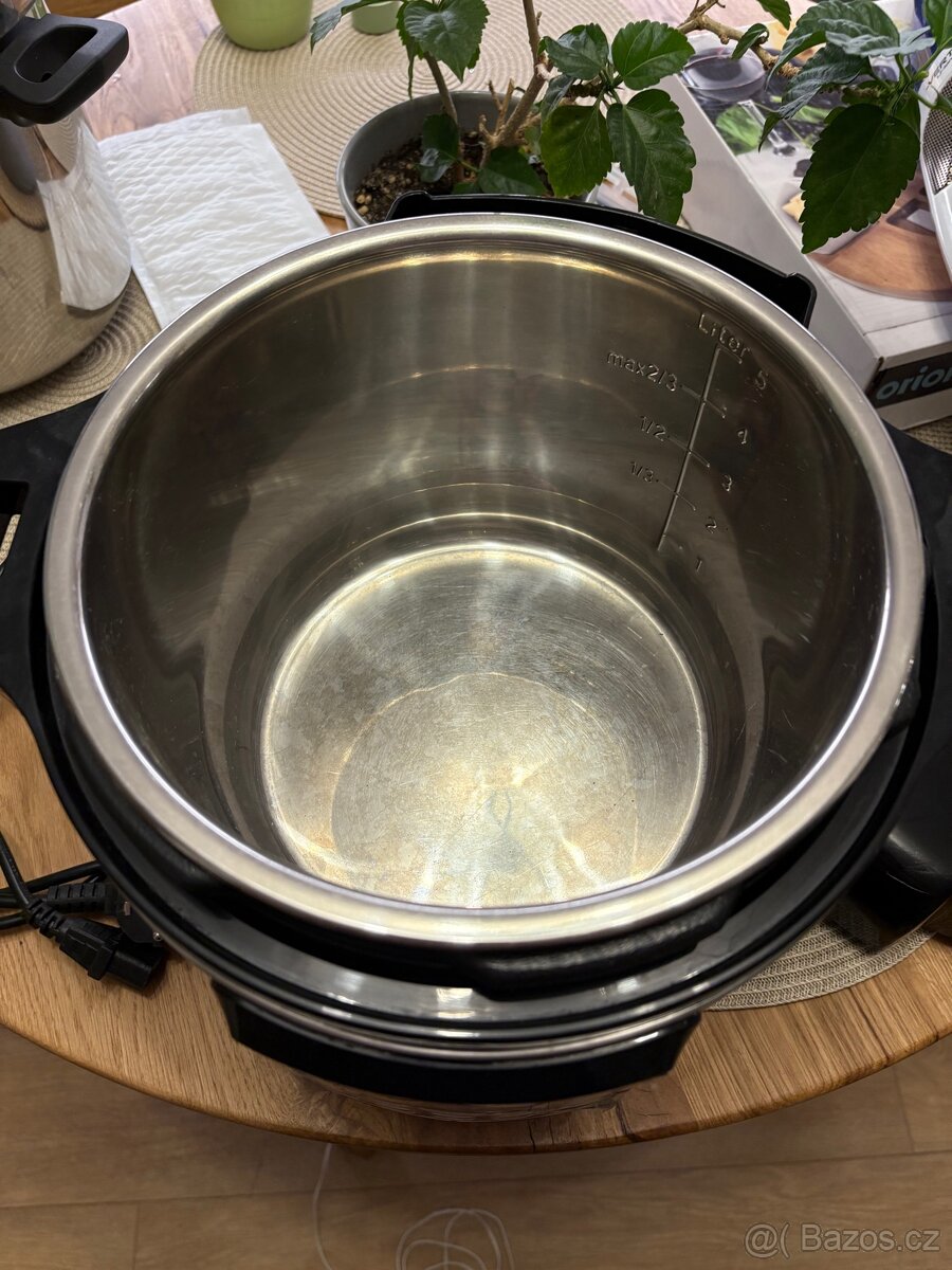 Multifunkční elektrický tlakový hrnec - 2