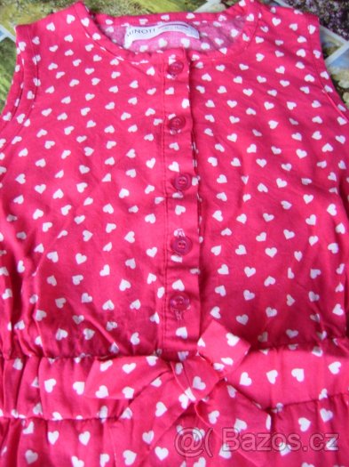 Overal holčičí se srdíčky. - 2