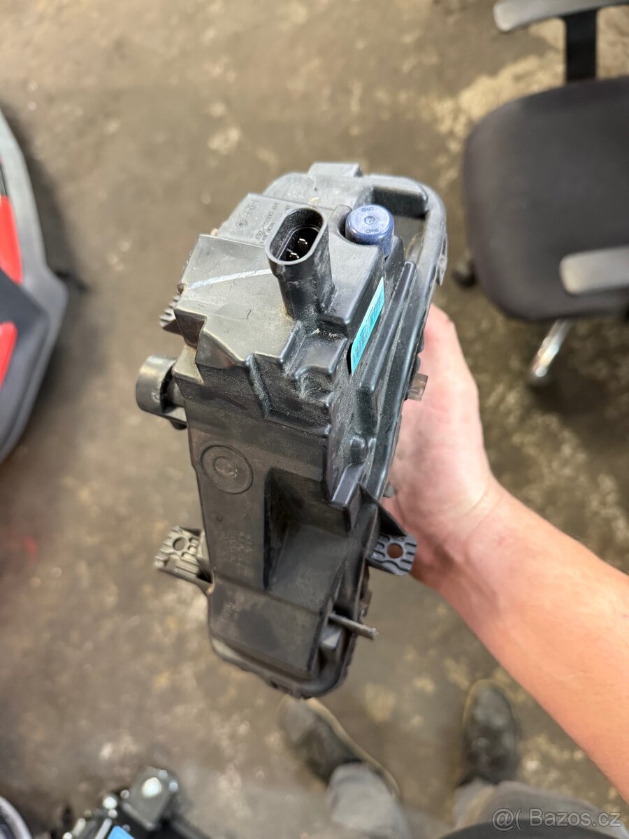 Pravá přední mlhovka Land Rover Evoque L538 / Discovery L550 - 2