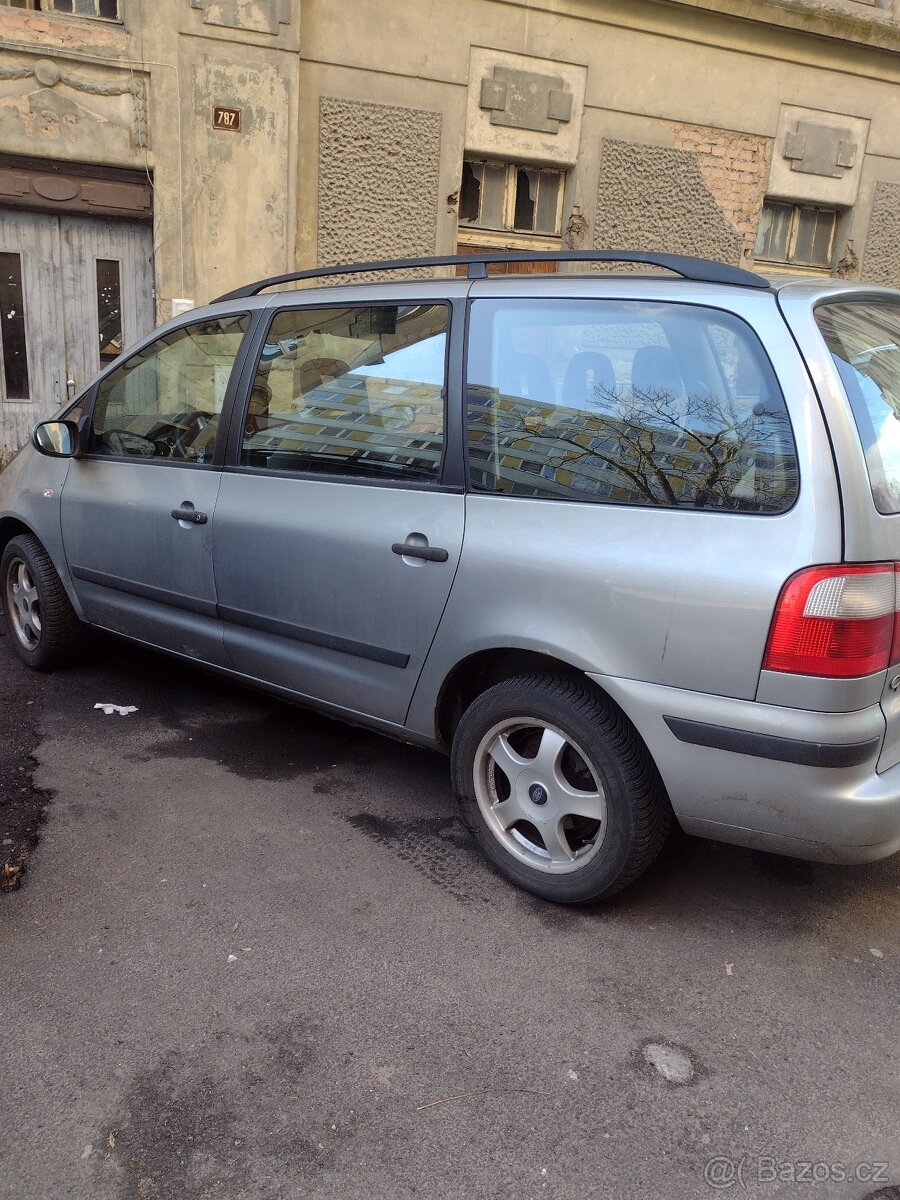 Ford Galaxy 19 85kw rok 2004 - 2