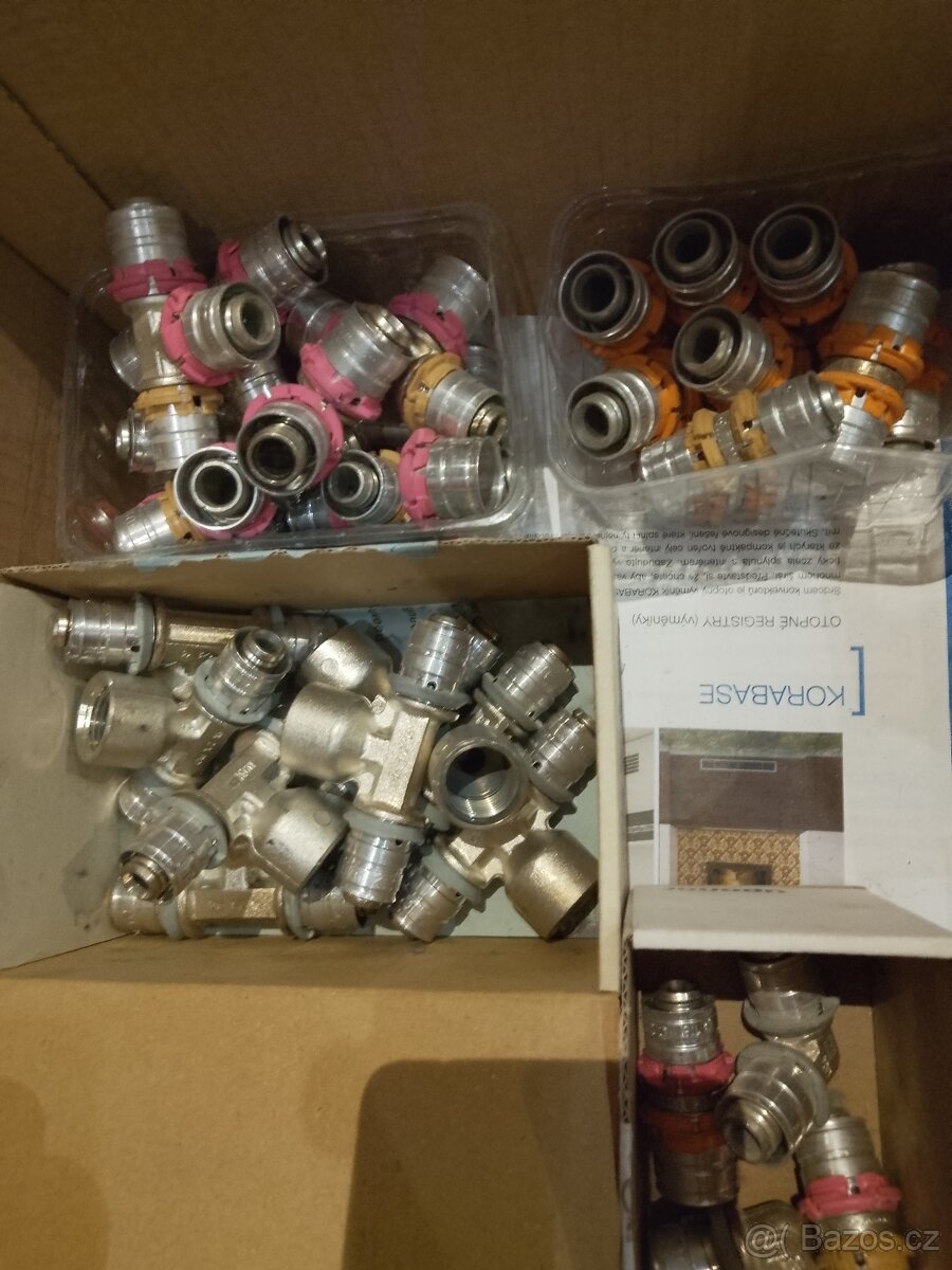 Krabice tvarovek Uponor - různé - 2