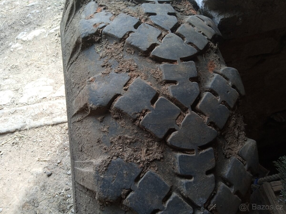 Prodám pneu 13,00-18 - 2