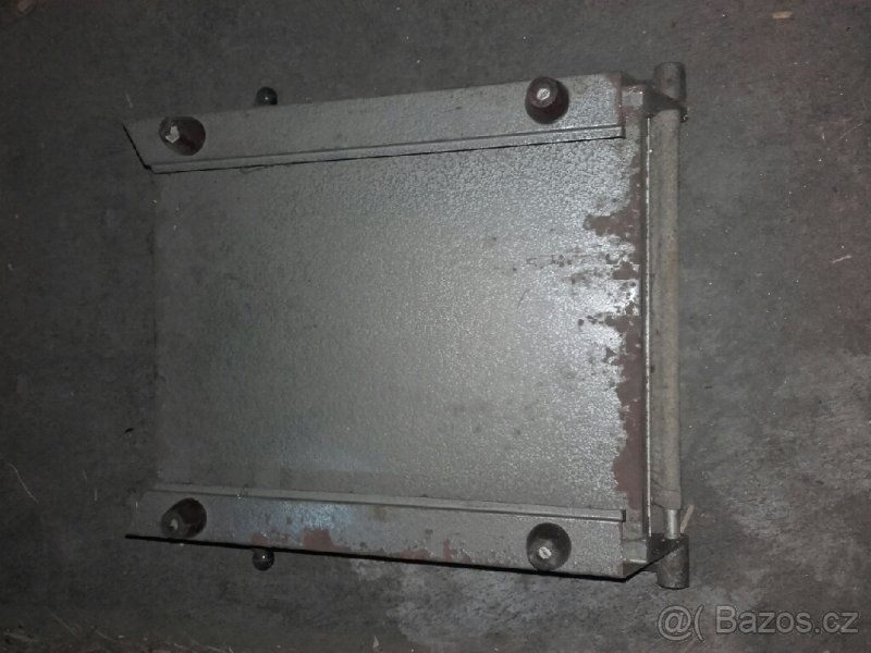 Starý fotopřístroj. - 2