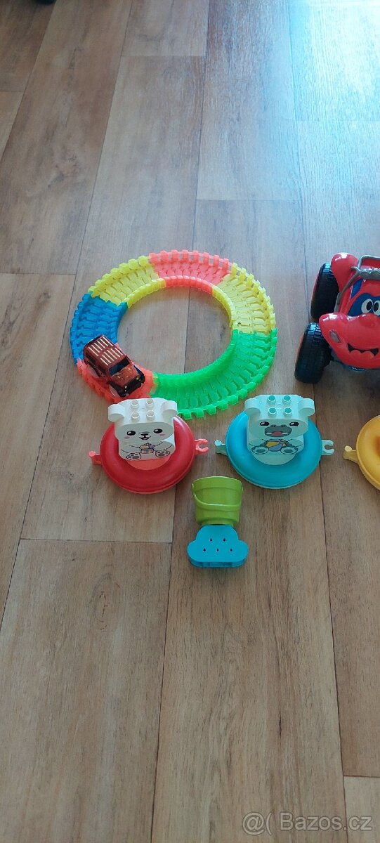 Lego Duplo + autíčka - 2