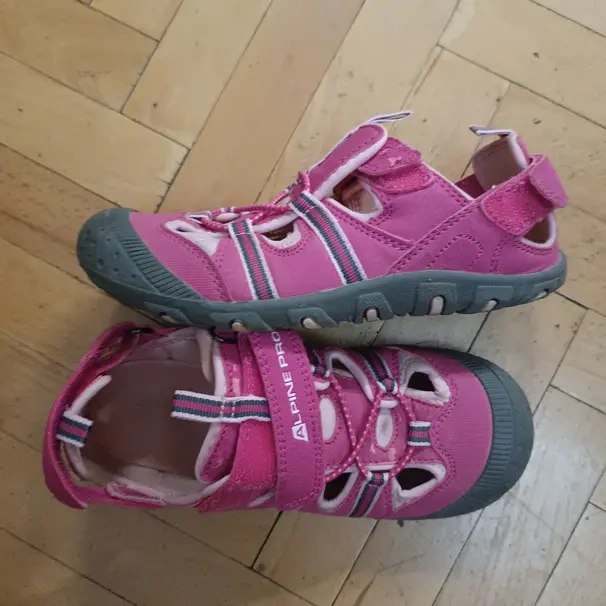 Sandále vel.35,Zn. Alpine Pro - 2