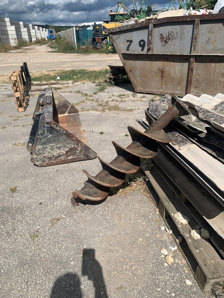 Predám hydraulický vrták na UNC - 2