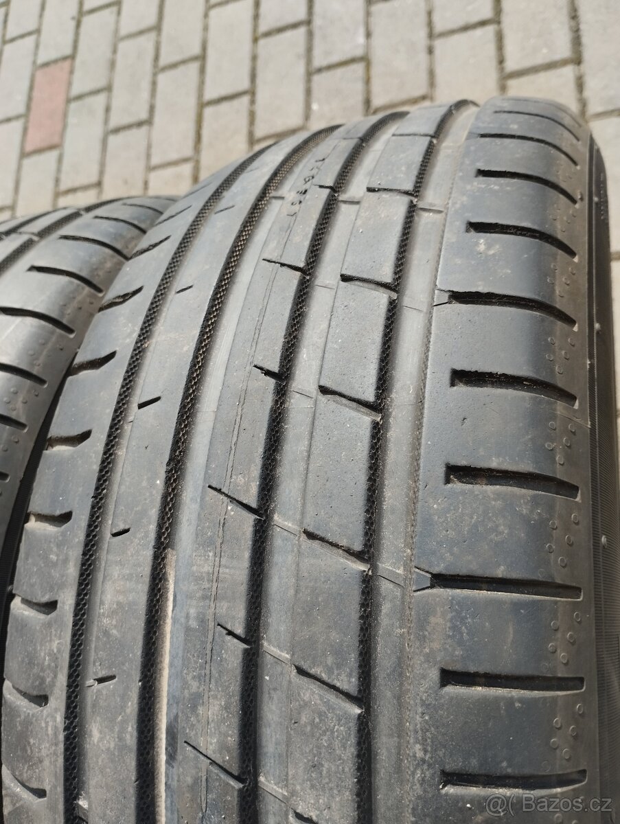 Nokian 225/55R17 DOT0821 - 2