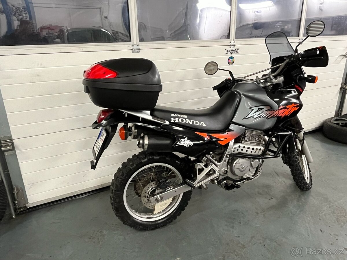 Honda NX650 Dominátor