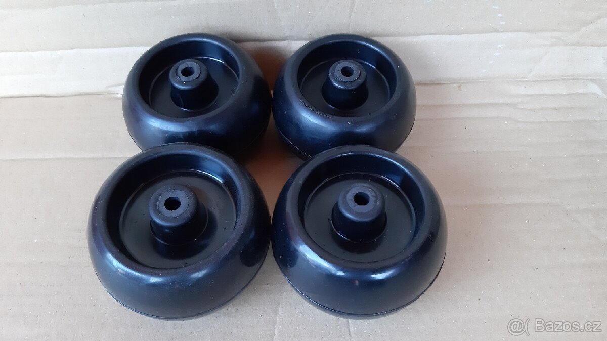 Gumová kolečka na žací ústrojí traktůrku - 2