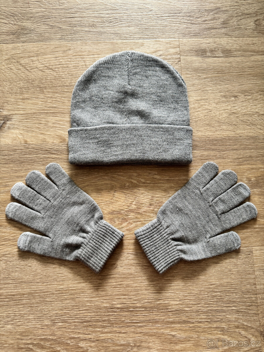 Zimní čepice a rukavice - 2