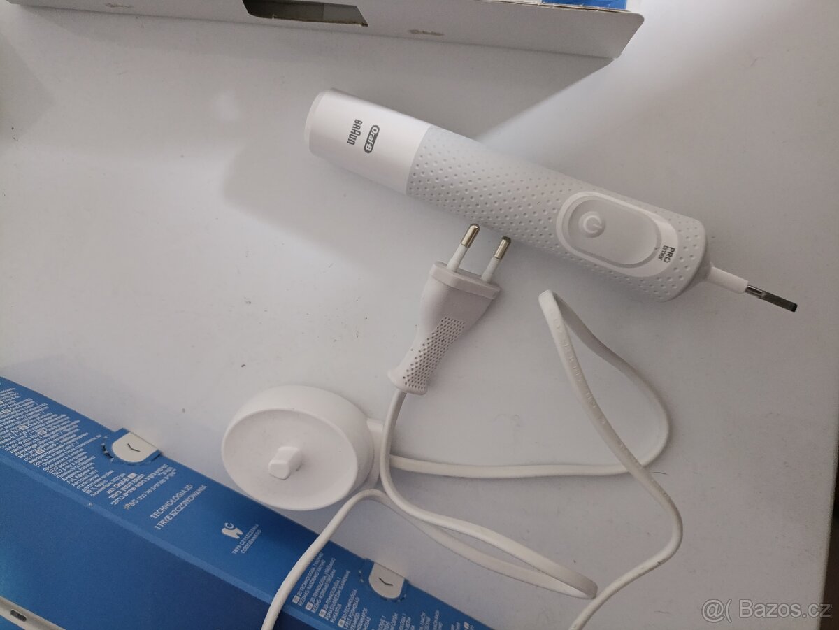 Elektrický zubní kartáček Oral-B - 2