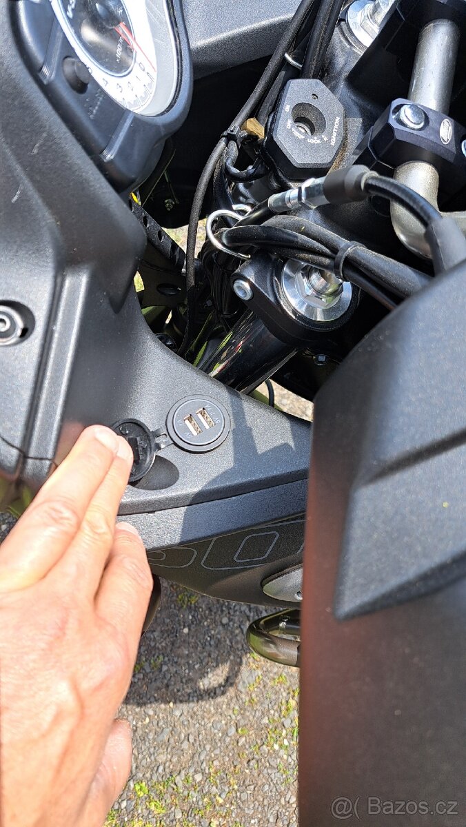 Suzuki v strom 650 xt - 2