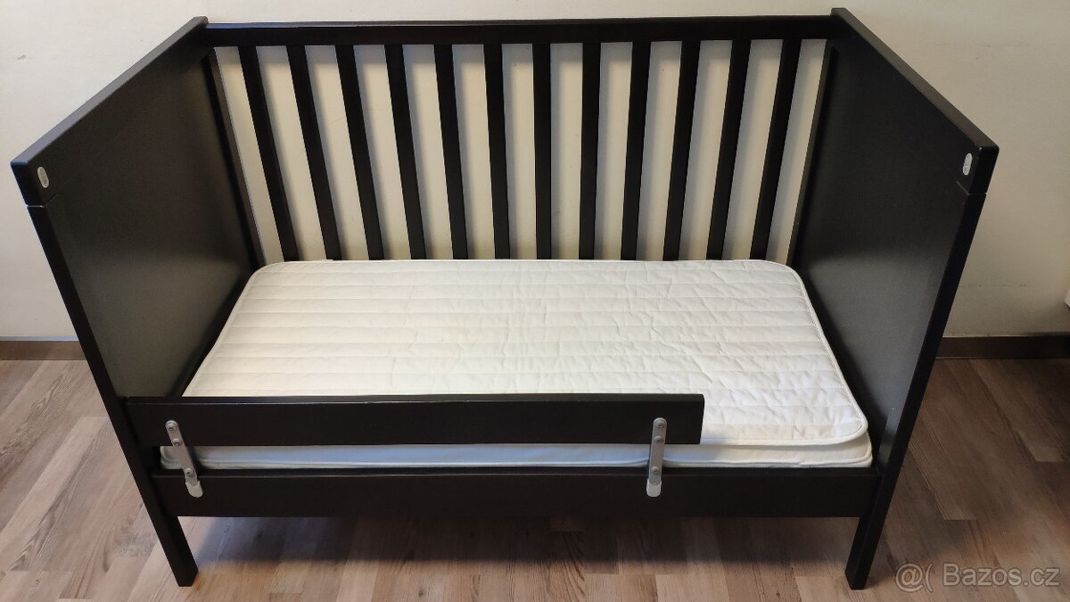 Dětská postýlka Ikea Sundvik s matrací a zábranou - 2