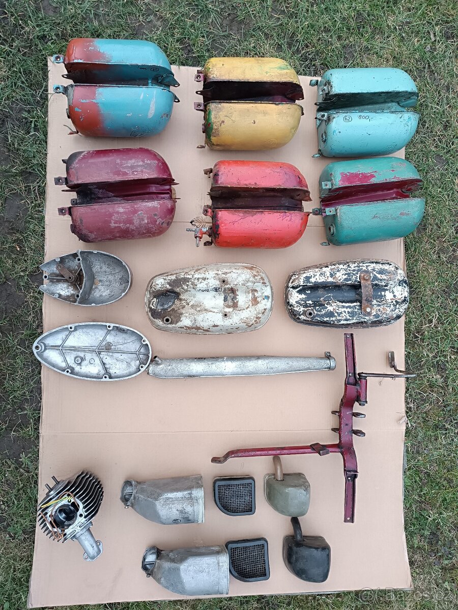 Nádrž Jawa 550,555,stadion,víko,výfuk,kříž,filtrbox,airbox - 2