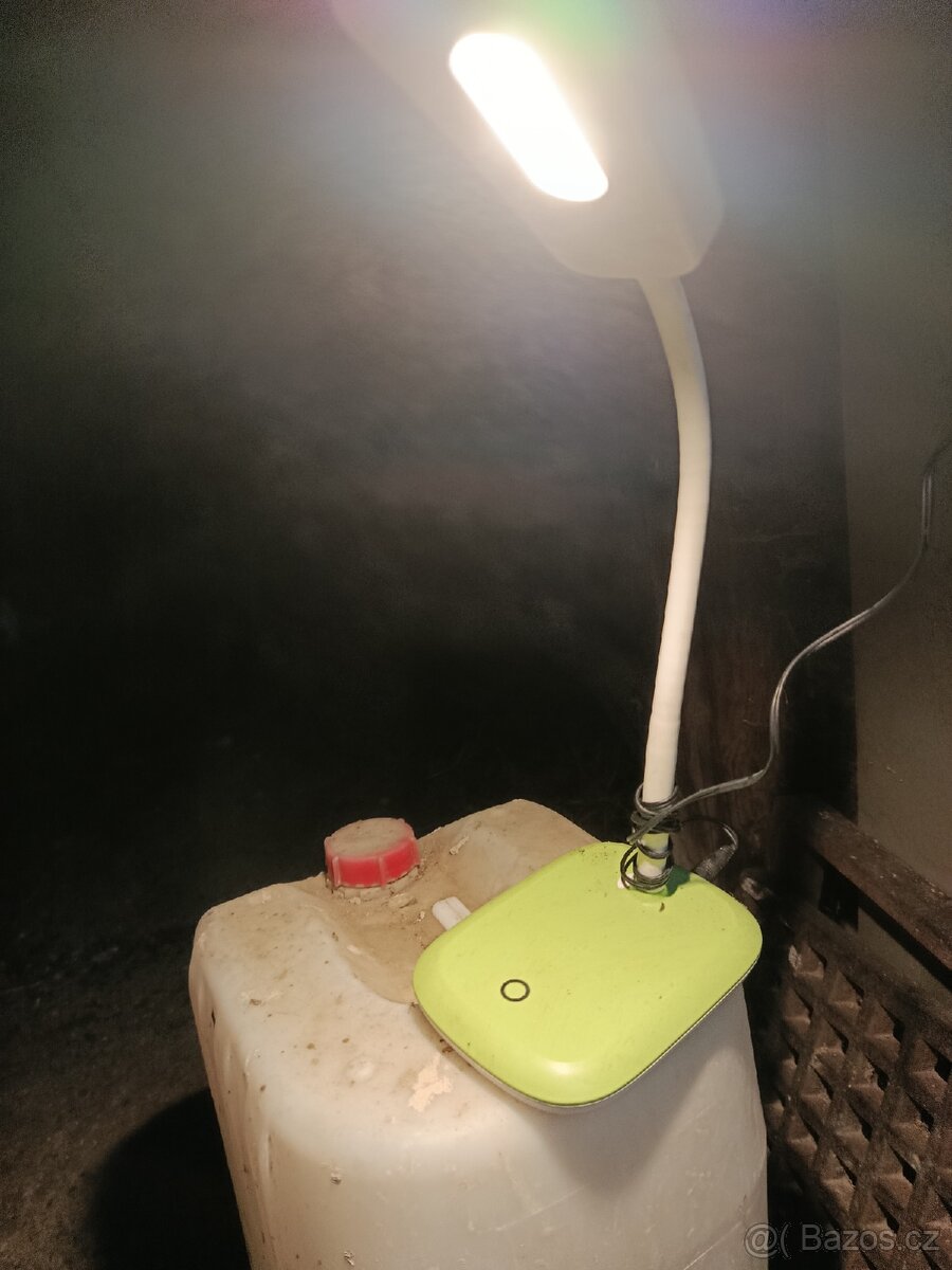 Stolní světlo s ohebným krkem - 2
