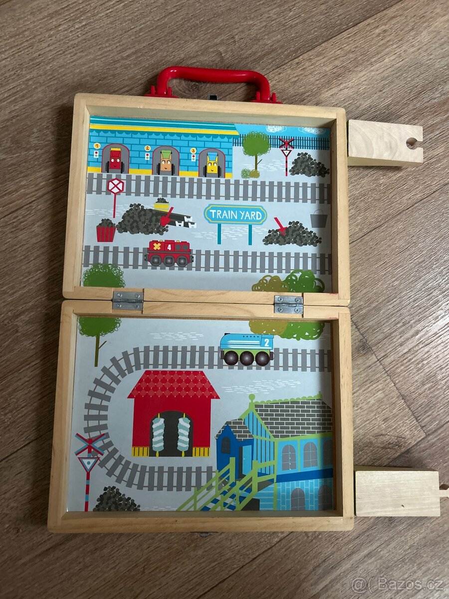 Dřevěný kufřík na vláčky - 2