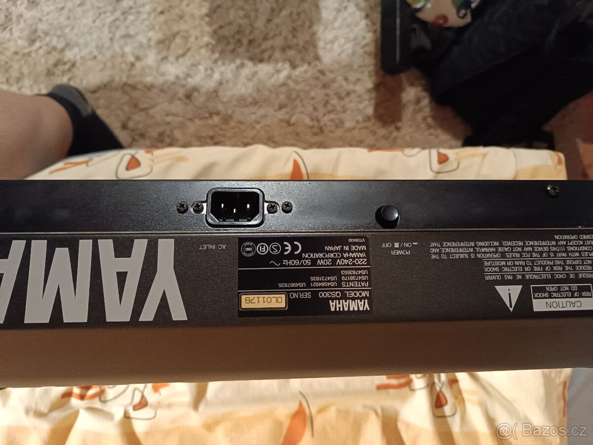 Klávesový syntezátor Yamaha QS-300 - 2