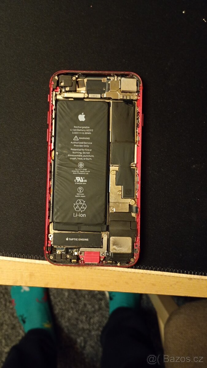 Náhradní díly iPhone SE 2020 - 2