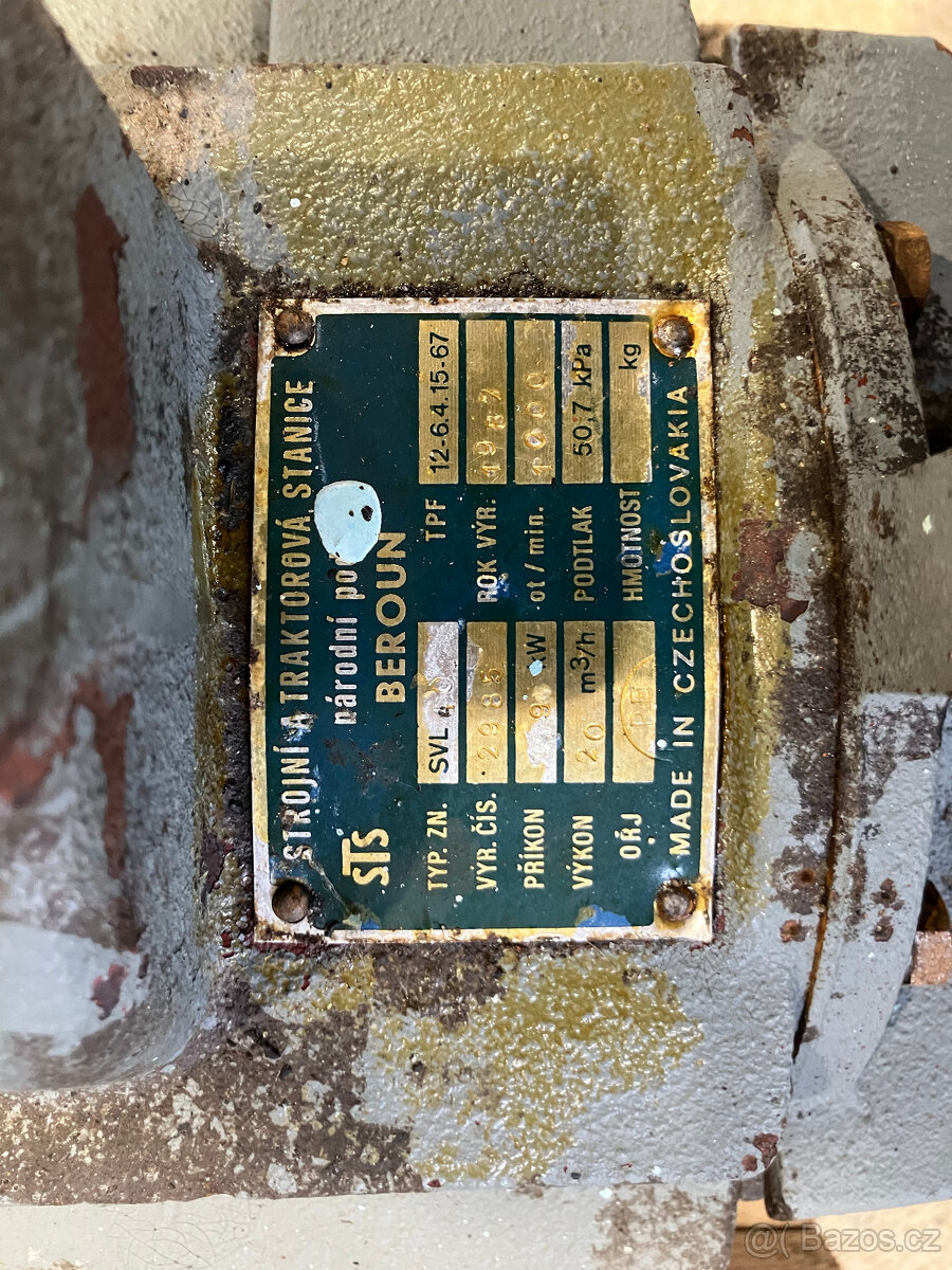 elektromotor s převodovkou MEZ Mohelnice - 2