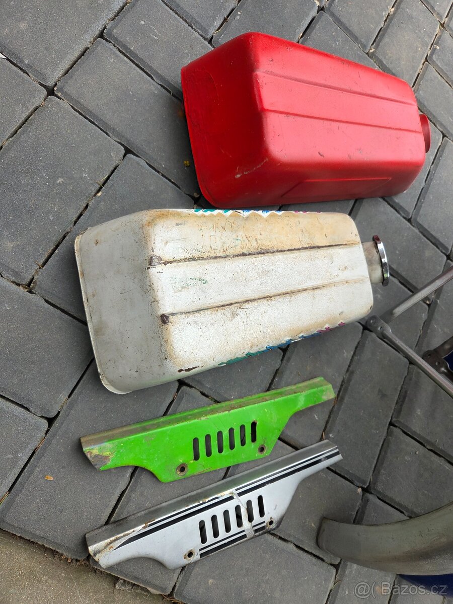 Plechařina babeta, babetta 210 - 2