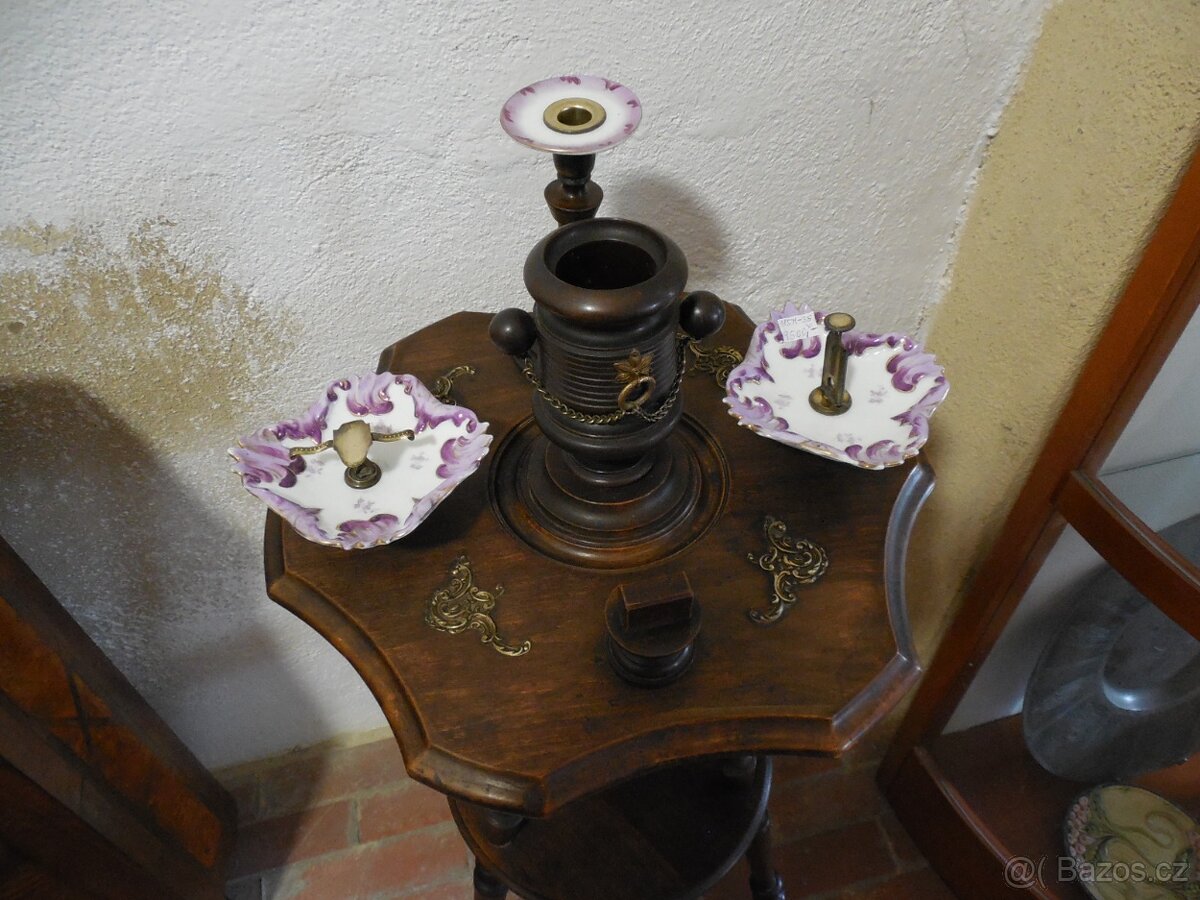 Kuřácký stolek - 2